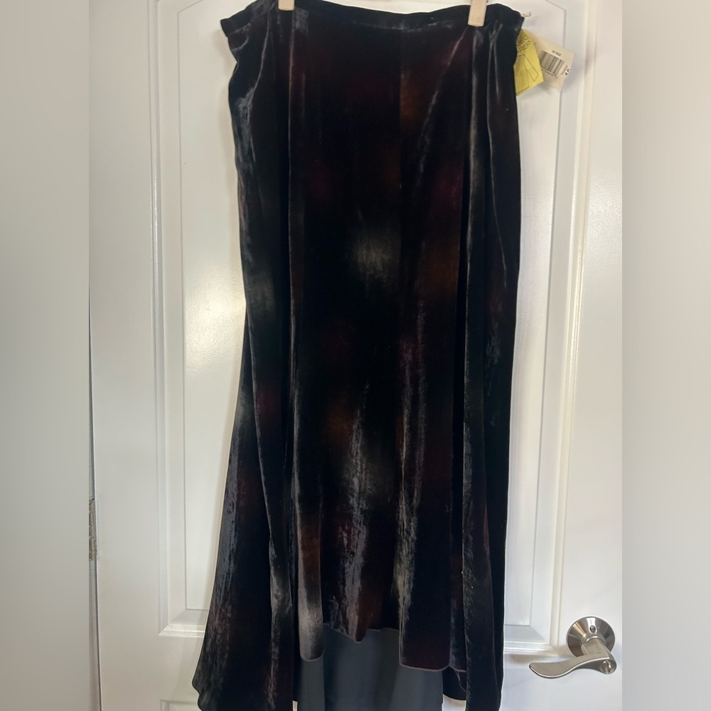 y2k vtg 90s Velvet Burgundy Black Silk Blend MaxiSkirt size 16 Whimsigoth Grunge